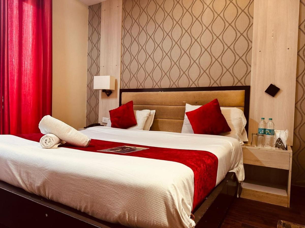 Hotel Royal Residency Манали Экстерьер фото