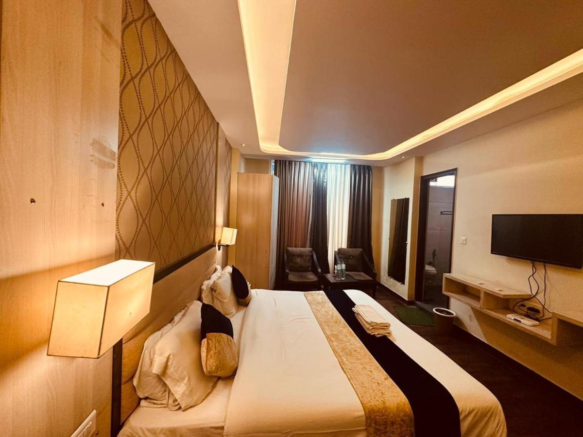 Hotel Royal Residency Манали Экстерьер фото
