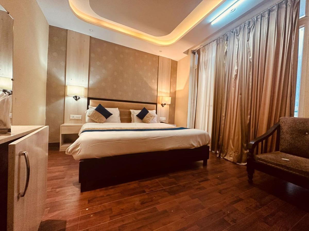 Hotel Royal Residency Манали Экстерьер фото